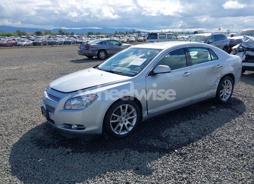 Photo 2 of 2011 Chevrolet Malibu LTZ (VIN 1G1ZE5E72BF107281)