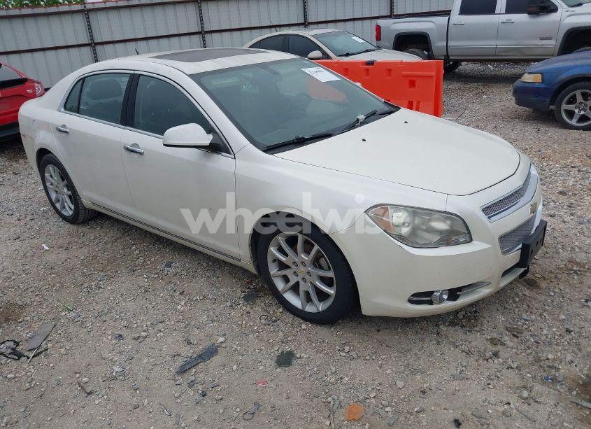 2010 Chevrolet Malibu LTZ (VIN 1G1ZE5E74AF250229) main photo