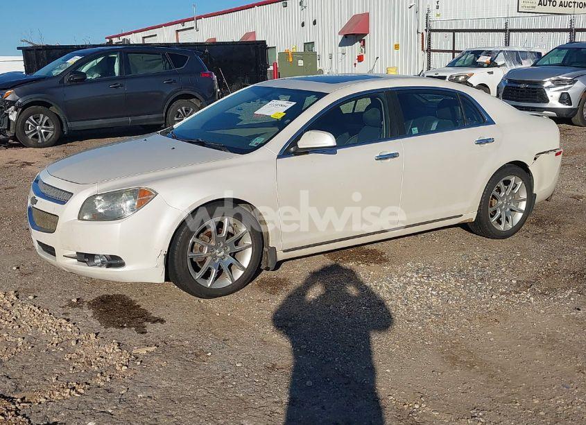 Photo 2 of 2011 Chevrolet Malibu LTZ (VIN 1G1ZE5E74BF260826)