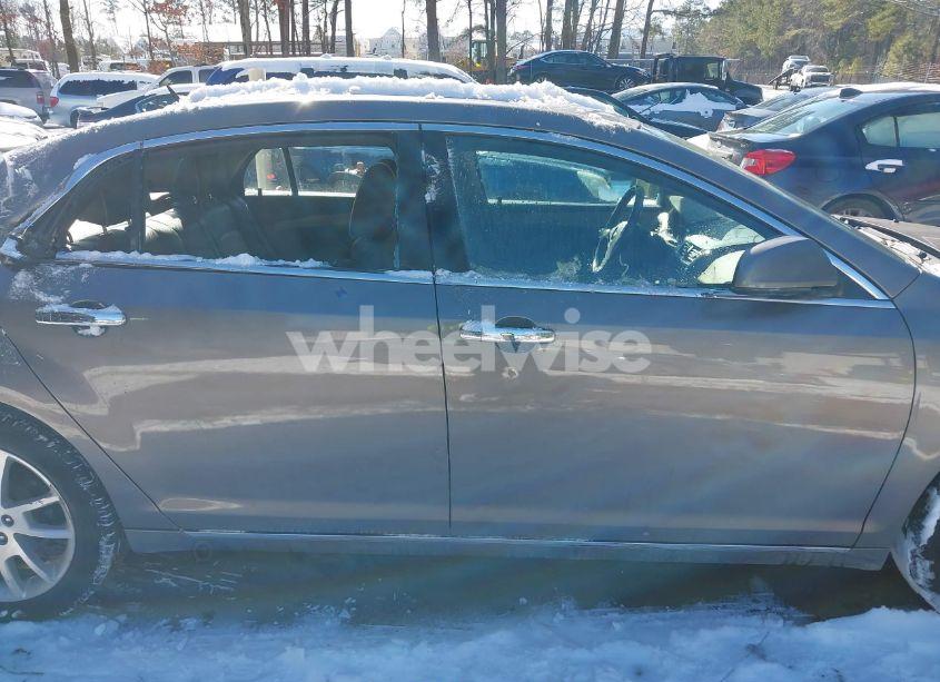 Photo 13 of 2010 Chevrolet Malibu LTZ (VIN 1G1ZE5E75AF222780)