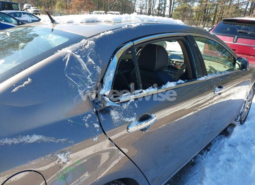 Photo 6 of 2010 Chevrolet Malibu LTZ (VIN 1G1ZE5E75AF222780)