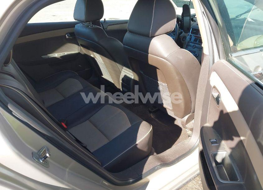 Photo 8 of 2010 Chevrolet Malibu LTZ (VIN 1G1ZE5E78AF133883)