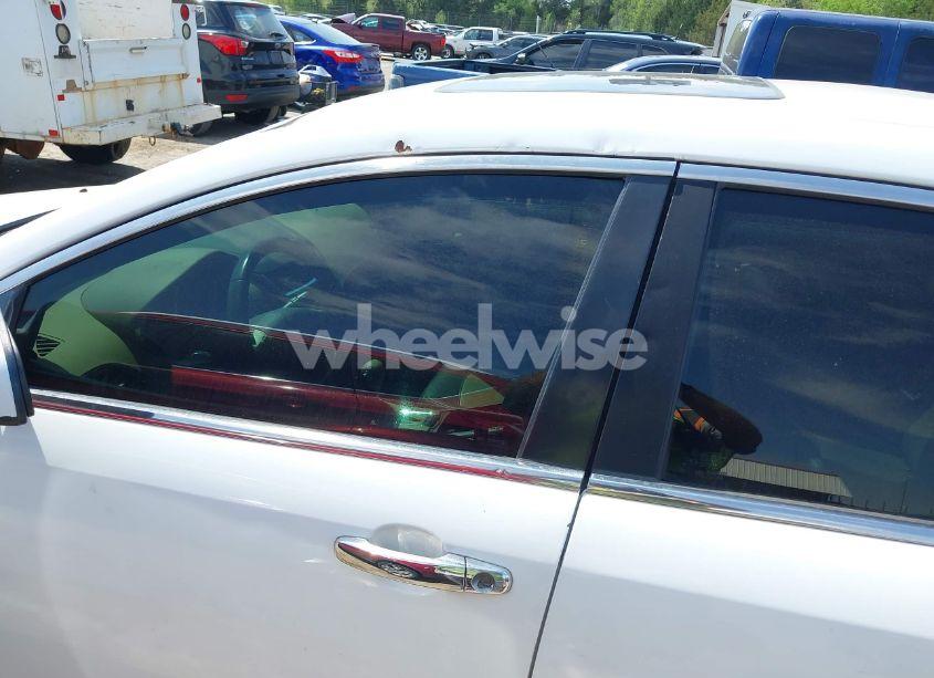 Photo 18 of 2010 Chevrolet Malibu LTZ (VIN 1G1ZE5E7XAF204839)