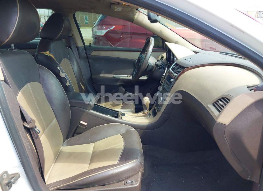 Photo 5 of 2010 Chevrolet Malibu LTZ (VIN 1G1ZE5E7XAF204839)