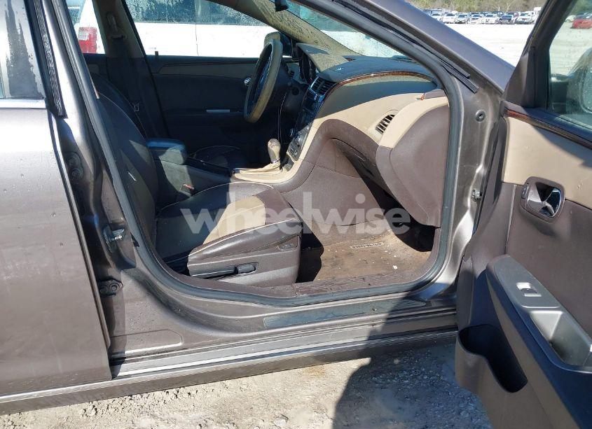 Photo 5 of 2010 Chevrolet Malibu LTZ (VIN 1G1ZE5EB6AF203983)