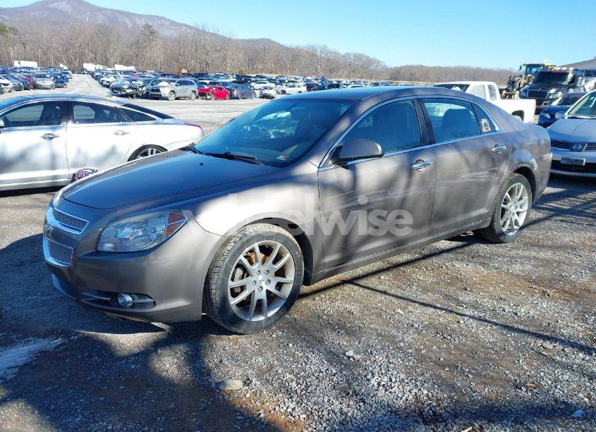 Photo 2 of 2010 Chevrolet Malibu LTZ (VIN 1G1ZE5EB6AF299517)