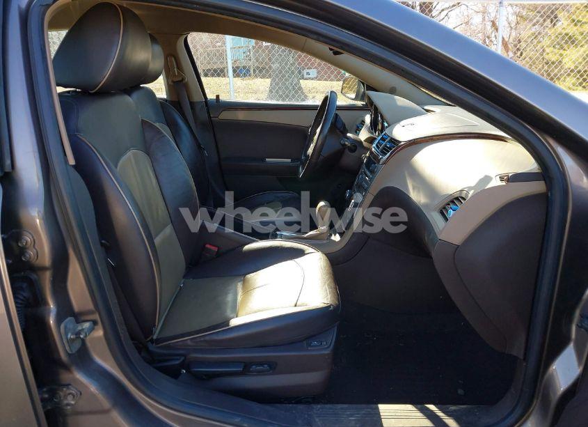 Photo 5 of 2010 Chevrolet Malibu LTZ (VIN 1G1ZE5EB6AF299517)