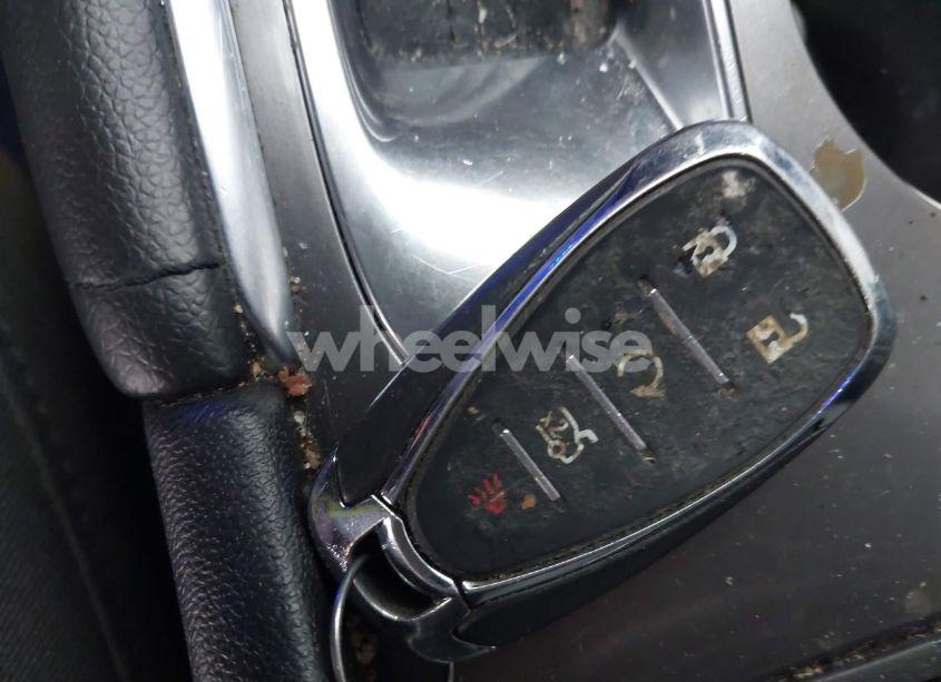 Photo 11 of 2016 Chevrolet Malibu 1LT (VIN 1G1ZE5ST0GF183221)