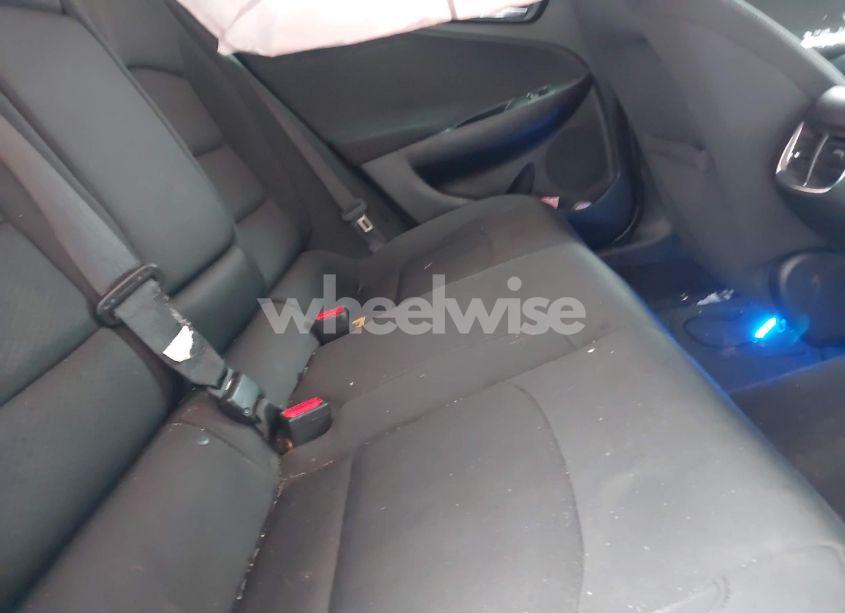 Photo 8 of 2016 Chevrolet Malibu 1LT (VIN 1G1ZE5ST0GF183221)