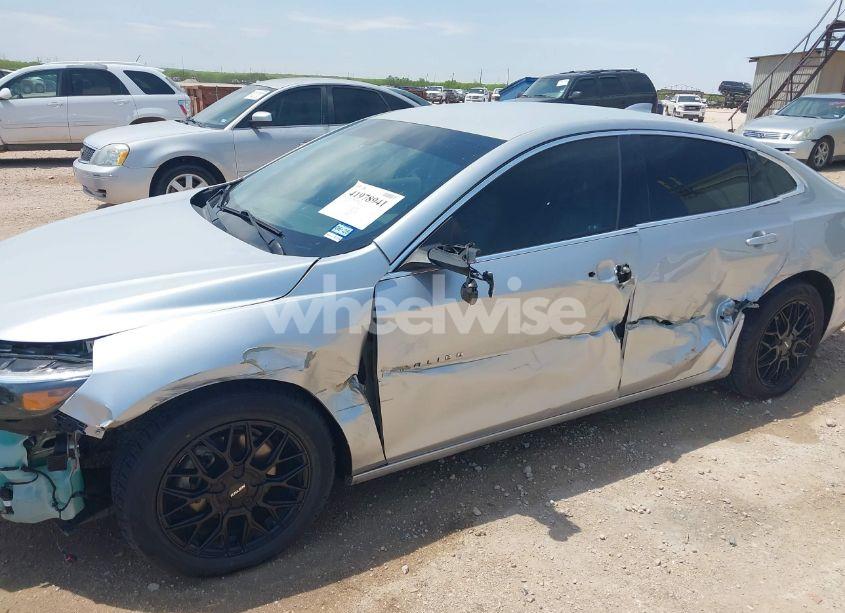 Photo 6 of 2016 Chevrolet Malibu 1LT (VIN 1G1ZE5ST0GF185177)