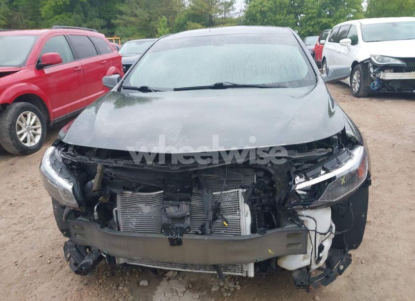 Photo 13 of 2016 Chevrolet Malibu 1LT (VIN 1G1ZE5ST0GF186345)