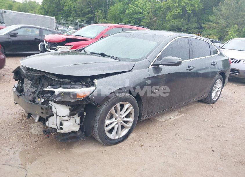 Photo 2 of 2016 Chevrolet Malibu 1LT (VIN 1G1ZE5ST0GF186345)