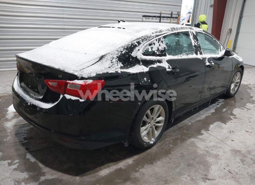 Photo 4 of 2016 Chevrolet Malibu 1LT (VIN 1G1ZE5ST0GF187513)