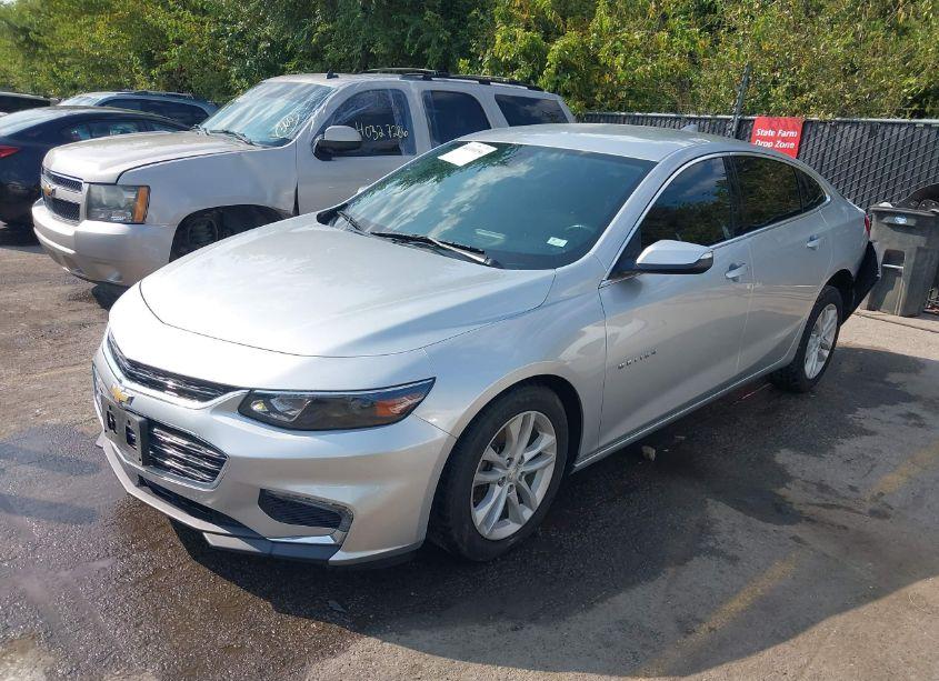 Photo 2 of 2016 Chevrolet Malibu 1LT (VIN 1G1ZE5ST0GF208134)