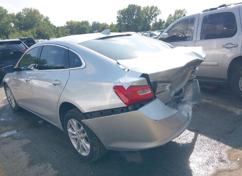 Photo 3 of 2016 Chevrolet Malibu 1LT (VIN 1G1ZE5ST0GF208134)