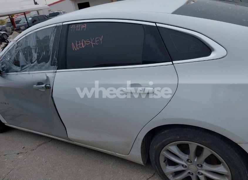 Photo 14 of 2016 Chevrolet Malibu 1LT (VIN 1G1ZE5ST0GF237021)