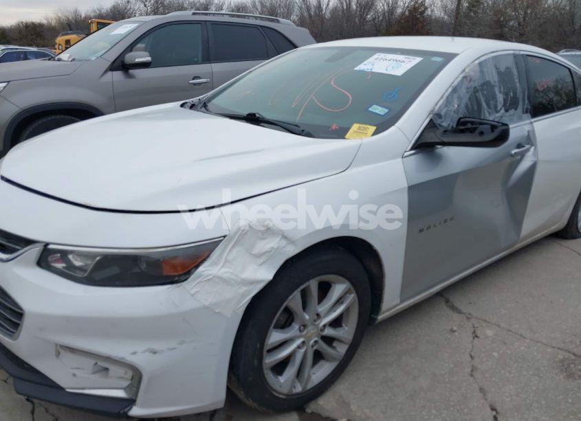 Photo 6 of 2016 Chevrolet Malibu 1LT (VIN 1G1ZE5ST0GF237021)