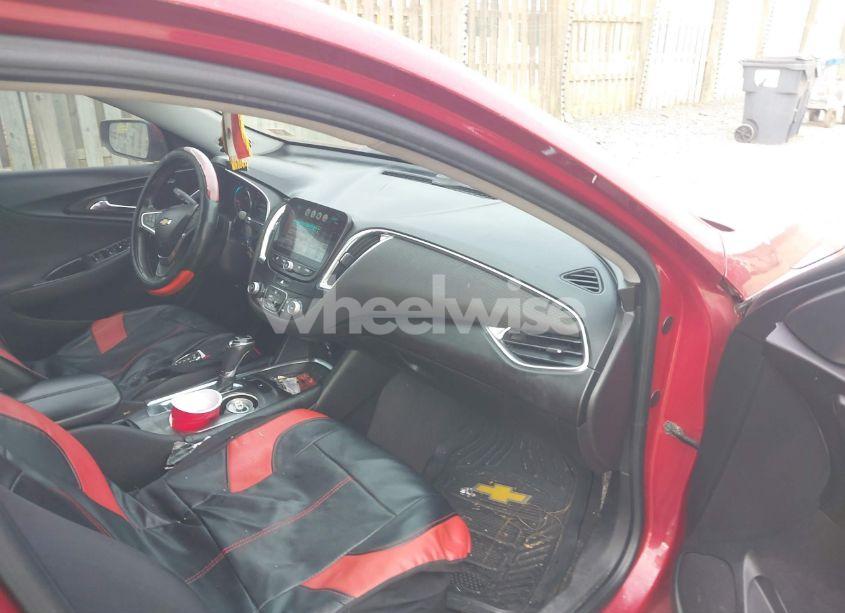 Photo 5 of 2016 Chevrolet Malibu 1LT (VIN 1G1ZE5ST0GF238556)