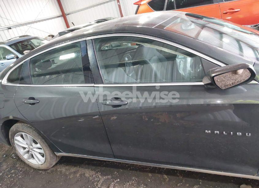 Photo 13 of 2016 Chevrolet Malibu 1LT (VIN 1G1ZE5ST0GF260167)