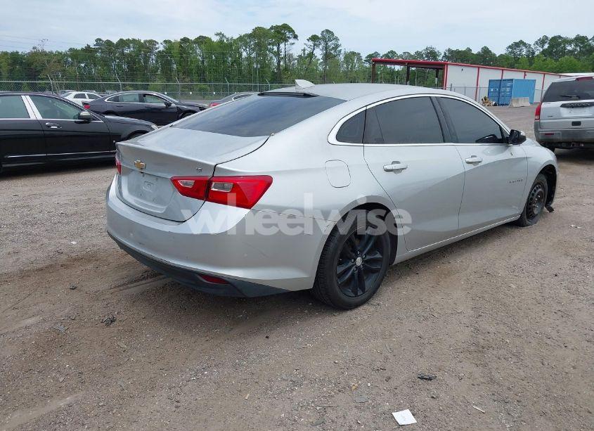 Photo 4 of 2016 Chevrolet Malibu 1LT (VIN 1G1ZE5ST0GF266745)