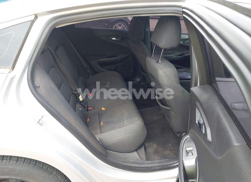 Photo 8 of 2016 Chevrolet Malibu 1LT (VIN 1G1ZE5ST0GF266745)