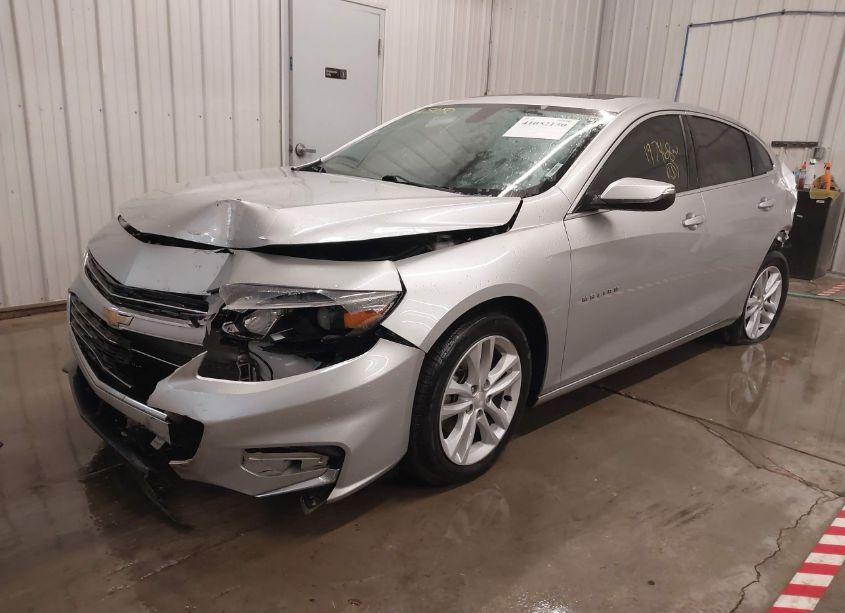 Photo 2 of 2016 Chevrolet Malibu 1LT (VIN 1G1ZE5ST0GF271167)