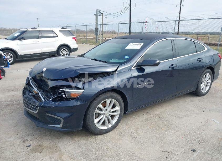 Photo 2 of 2016 Chevrolet Malibu 1LT (VIN 1G1ZE5ST0GF292648)