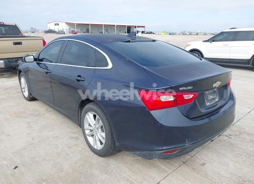 Photo 3 of 2016 Chevrolet Malibu 1LT (VIN 1G1ZE5ST0GF292648)