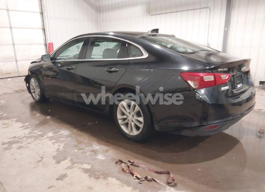 Photo 3 of 2016 Chevrolet Malibu 1LT (VIN 1G1ZE5ST0GF304944)