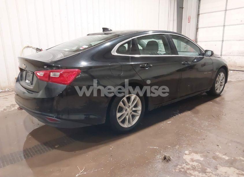 Photo 4 of 2016 Chevrolet Malibu 1LT (VIN 1G1ZE5ST0GF304944)