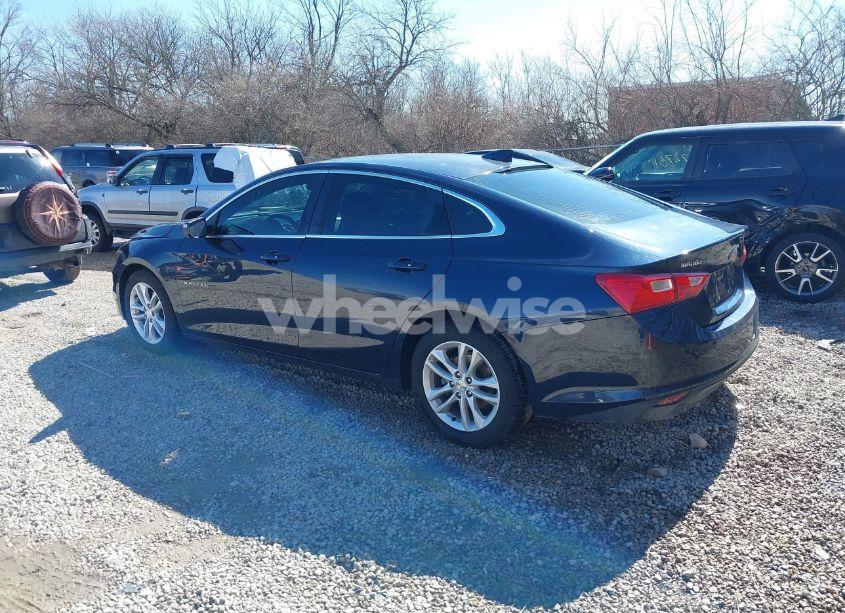 Photo 3 of 2016 Chevrolet Malibu 1LT (VIN 1G1ZE5ST0GF315958)