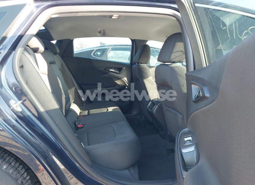 Photo 8 of 2016 Chevrolet Malibu 1LT (VIN 1G1ZE5ST0GF315958)