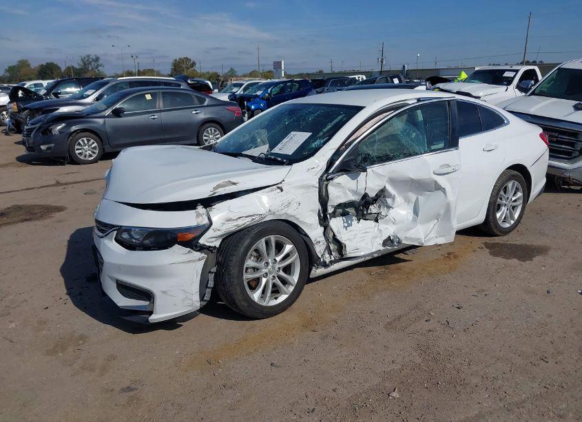 Photo 2 of 2016 Chevrolet Malibu 1LT (VIN 1G1ZE5ST0GF318052)