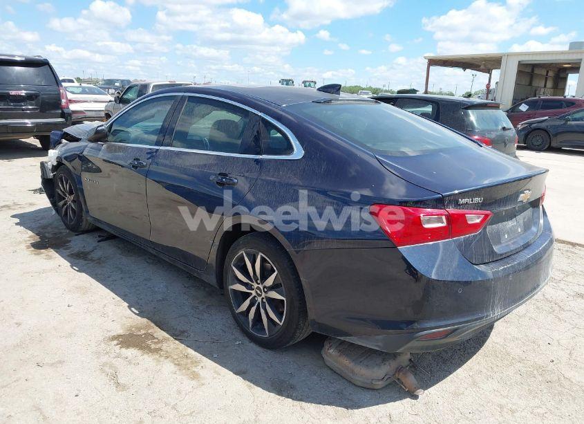 Photo 3 of 2016 Chevrolet Malibu 1LT (VIN 1G1ZE5ST0GF320951)