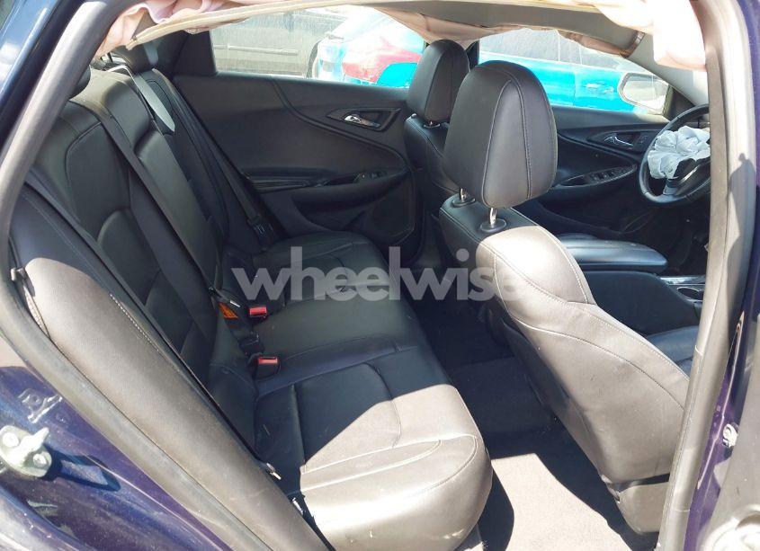 Photo 8 of 2016 Chevrolet Malibu 1LT (VIN 1G1ZE5ST0GF320951)