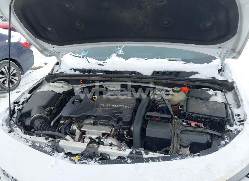 Photo 10 of 2016 Chevrolet Malibu LT (VIN 1G1ZE5ST0GF322490)