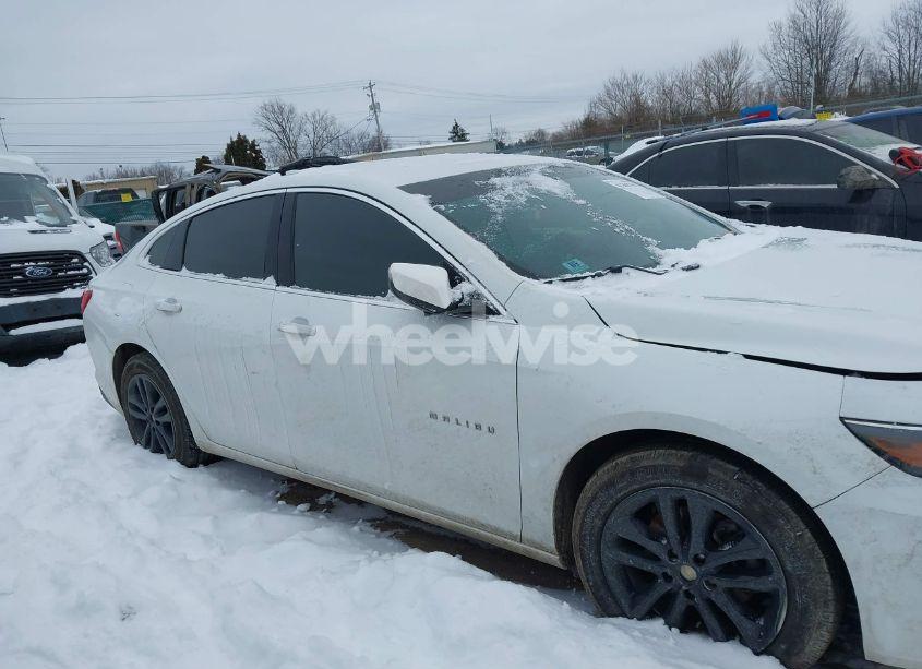 Photo 13 of 2016 Chevrolet Malibu LT (VIN 1G1ZE5ST0GF322490)