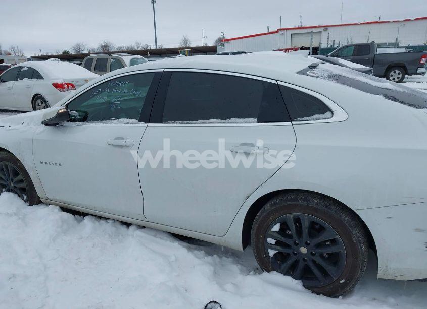 Photo 14 of 2016 Chevrolet Malibu LT (VIN 1G1ZE5ST0GF322490)