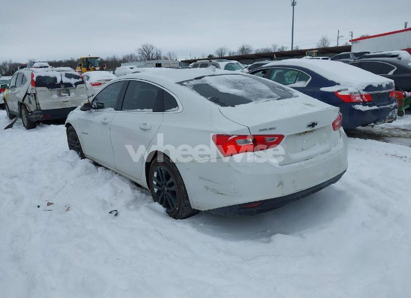 Photo 3 of 2016 Chevrolet Malibu LT (VIN 1G1ZE5ST0GF322490)