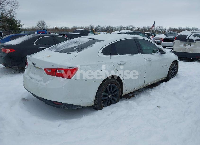 Photo 4 of 2016 Chevrolet Malibu LT (VIN 1G1ZE5ST0GF322490)