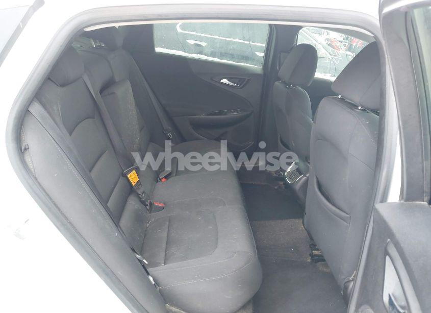 Photo 8 of 2016 Chevrolet Malibu LT (VIN 1G1ZE5ST0GF322490)