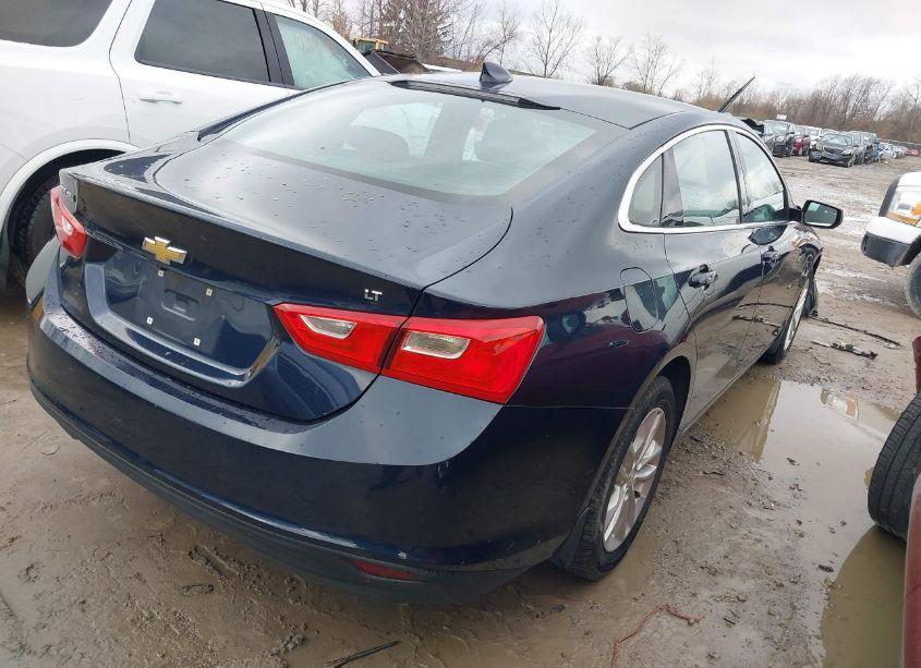 Photo 4 of 2016 Chevrolet Malibu 1LT (VIN 1G1ZE5ST0GF333201)