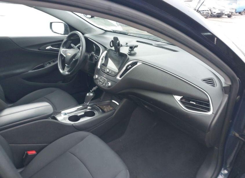 Photo 5 of 2016 Chevrolet Malibu 1LT (VIN 1G1ZE5ST0GF333201)