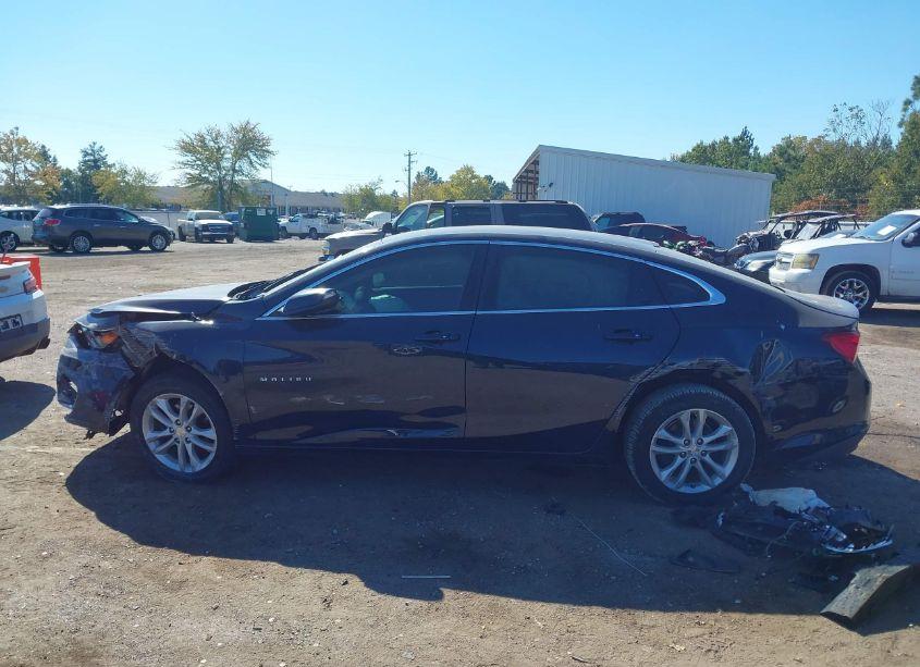 Photo 13 of 2016 Chevrolet Malibu 1LT (VIN 1G1ZE5ST0GF344425)