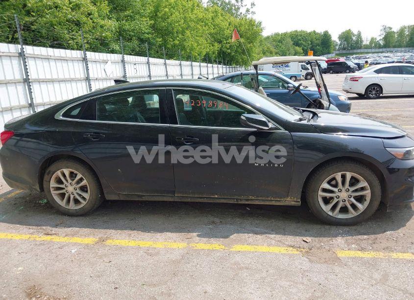 Photo 13 of 2016 Chevrolet Malibu 1LT (VIN 1G1ZE5ST0GF347700)