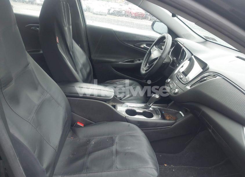 Photo 5 of 2016 Chevrolet Malibu 1LT (VIN 1G1ZE5ST0GF348796)