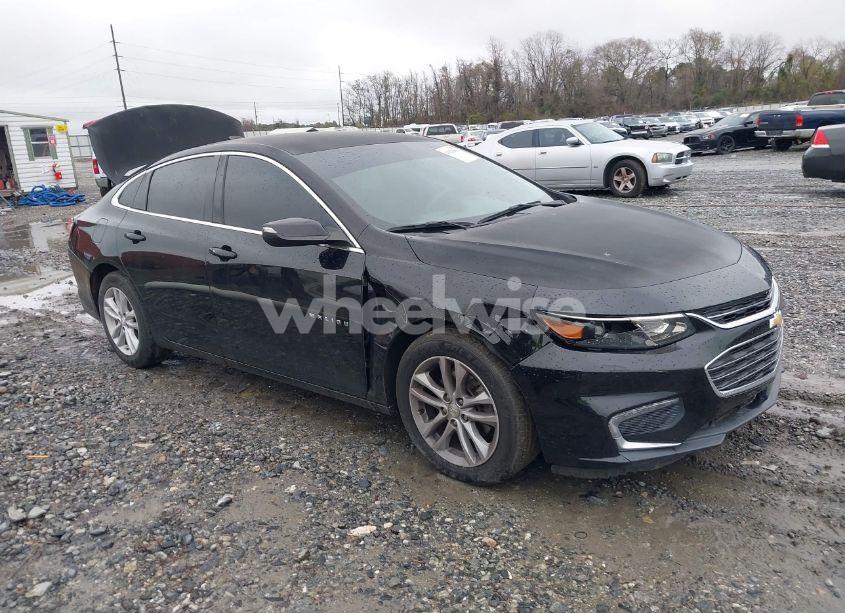 2017 Chevrolet Malibu 1LT (VIN 1G1ZE5ST0HF120069) main photo