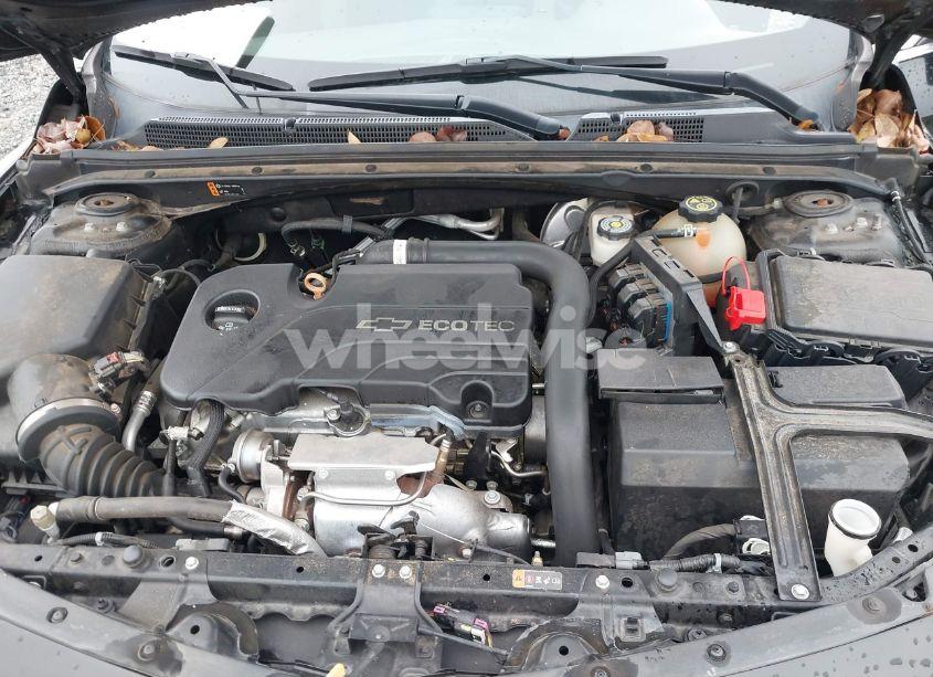 Photo 10 of 2017 Chevrolet Malibu 1LT (VIN 1G1ZE5ST0HF120069)