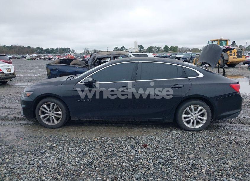 Photo 14 of 2017 Chevrolet Malibu 1LT (VIN 1G1ZE5ST0HF120069)