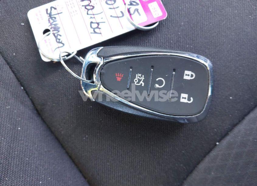 Photo 11 of 2017 Chevrolet Malibu 1LT (VIN 1G1ZE5ST0HF162483)